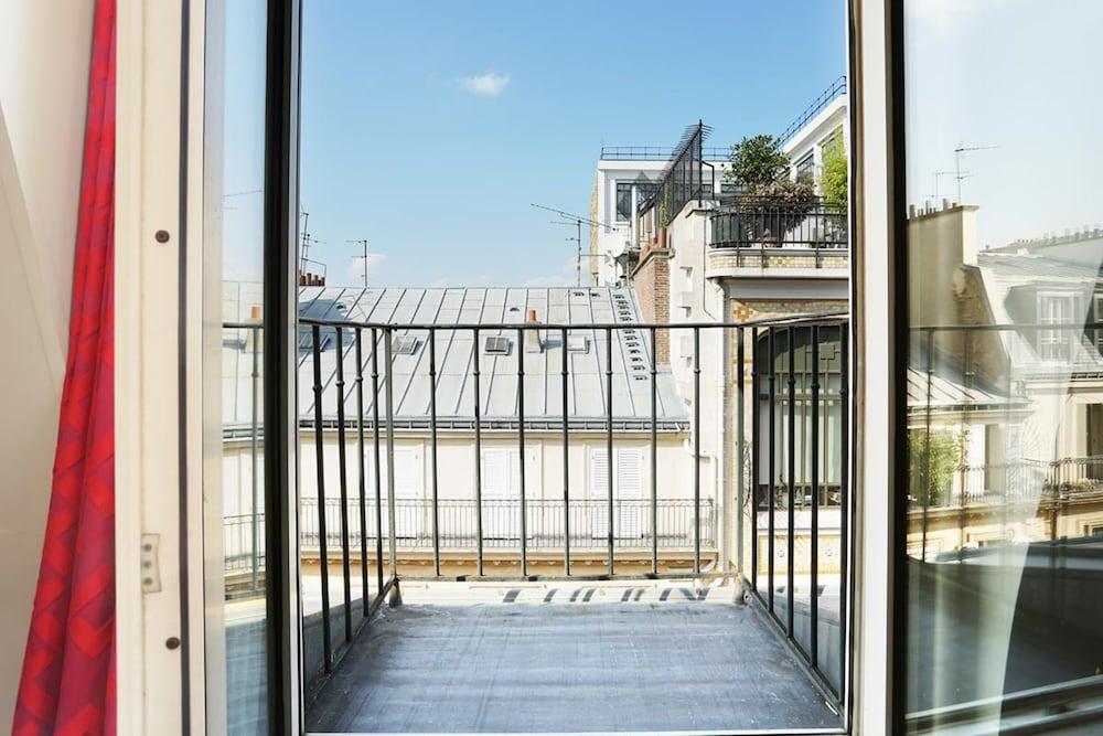 Hotel De La Boetie Paris Exterior photo